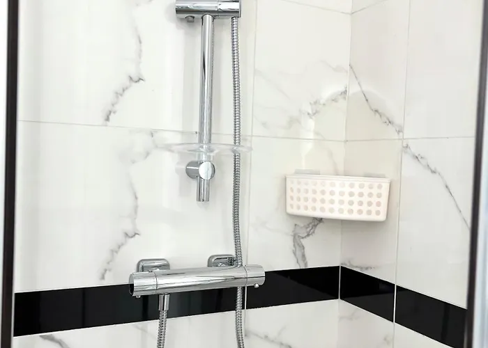 Lucas Salle De Bain Privative Homestay Paris